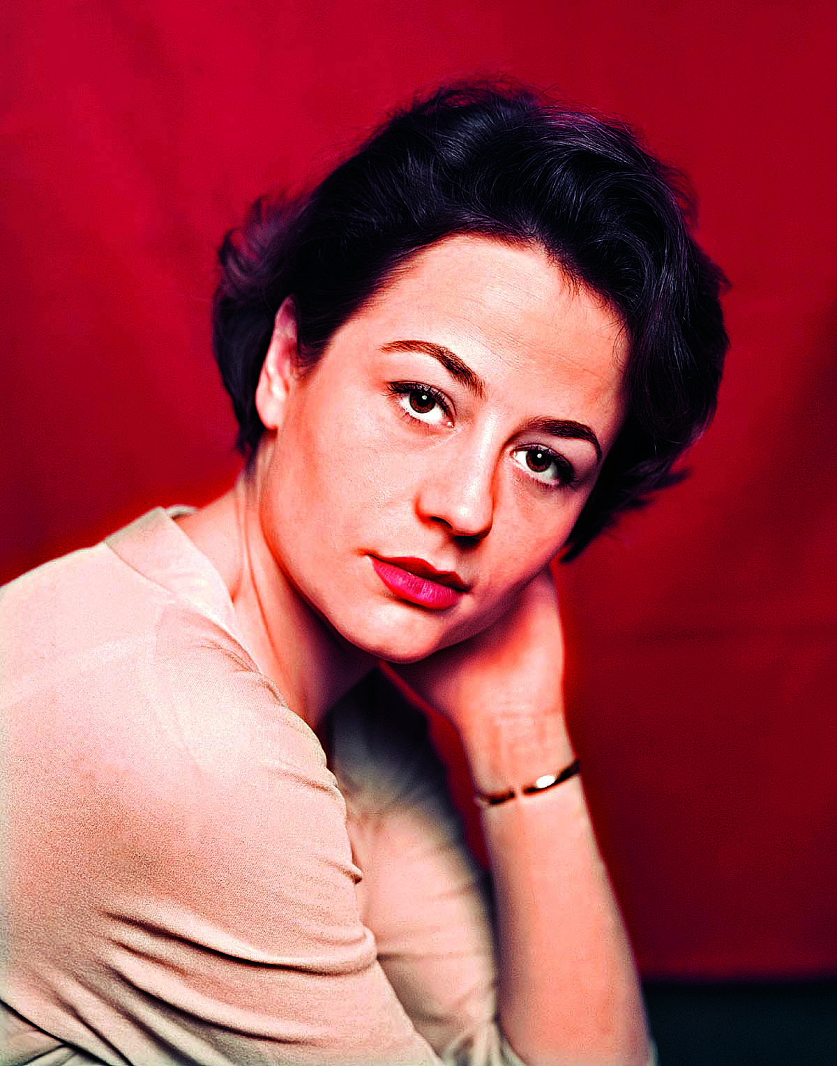 068-annie-girardot-theredlist