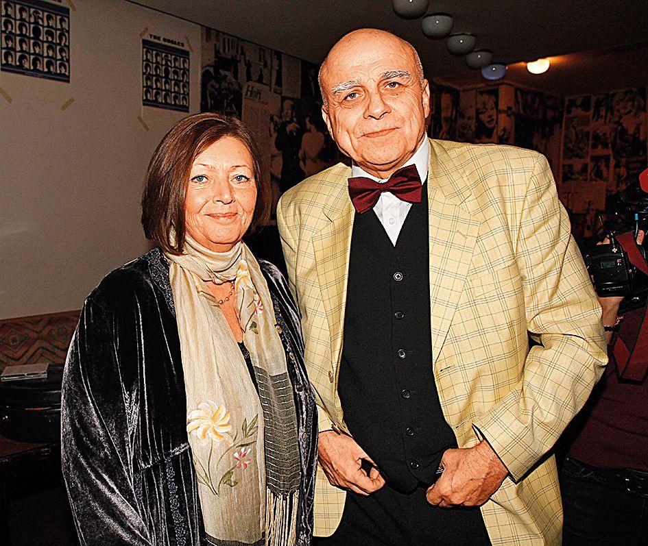 "Levobočka" dlouho tajil s ohledem na manželku.