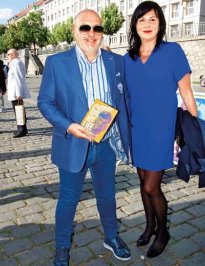 Někdo Davidovi zničil vůz za 2, 5 milionu!