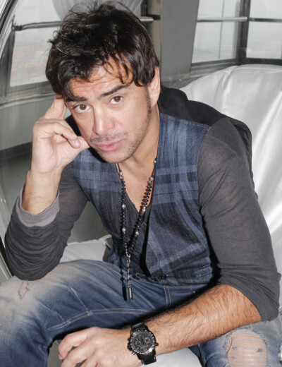 Sagvan Tofi: Nakládačka kvůli ženské