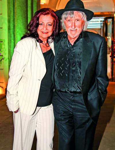 Deana Jakubisková, Juraj Jakubisko: Zase mají exekuci na krku