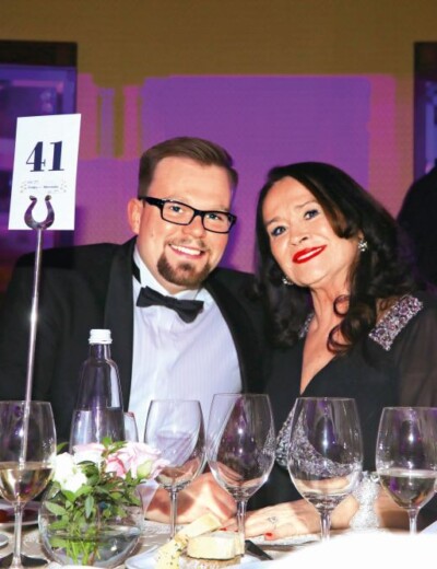 Má nenasytná Hanka dalšího sexy zajíčka?