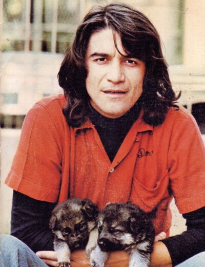 První návštěvu Prahy začal zpěvák Drupi šíleným flámem!