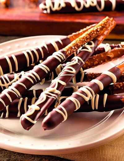 Slané tyčinky máčené v čokoládě