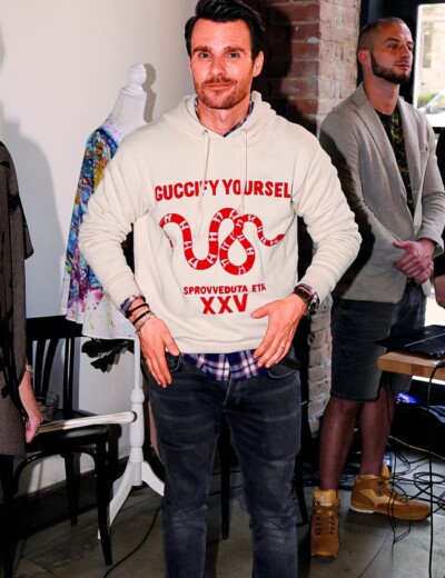 Leoš Mareš: Prodal by i vlastní babičku