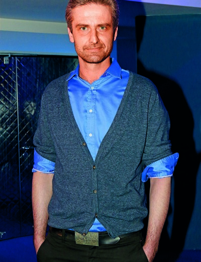 Roman Zach: Pronásleduje ho smrt