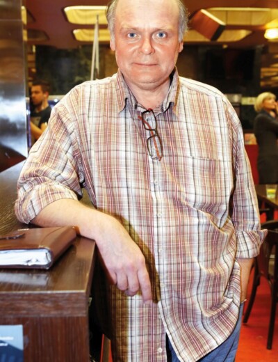 Proč se Igor pořád toulá po hřbitovech?