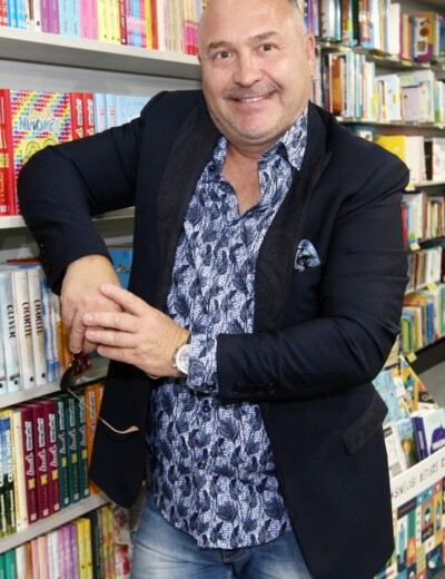 Michal David: ŽIVOT JAKO V POHÁDCE MU LIDÉ ZÁVIDÍ