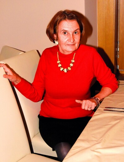 Eva Holubová: Trable před odletem