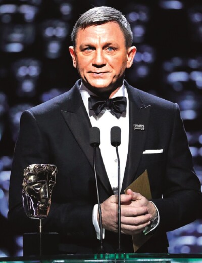 Agent 007 na botoxu!