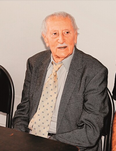 Náhle zemřel