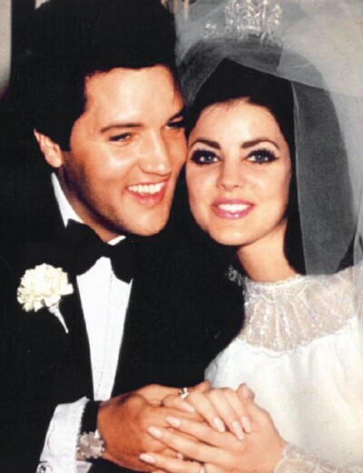 První pohled na krále rokenrolu Elvise prý jeho ženu znechutil!
