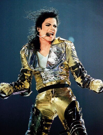 Kryl Michael Jackson svojí svatbou skandál se zneužíváním dětí?