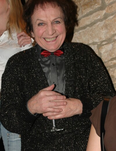 Všichni po něm chtějí Pana Slepici