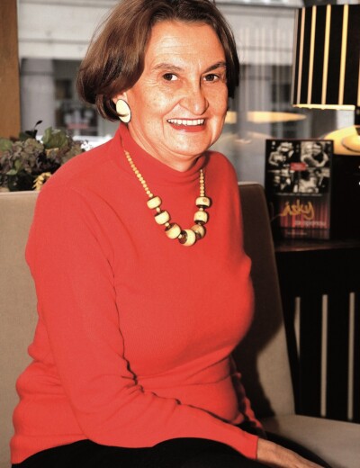 Eva Holubová – Svlékala se v hospodách a tancovala na stolech.