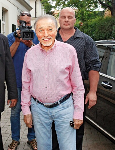 Přiznal se, jak „balil“ svou první lásku.