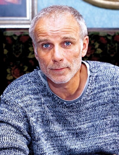 Kamarád do deště má stále svůj tajemný úsměv