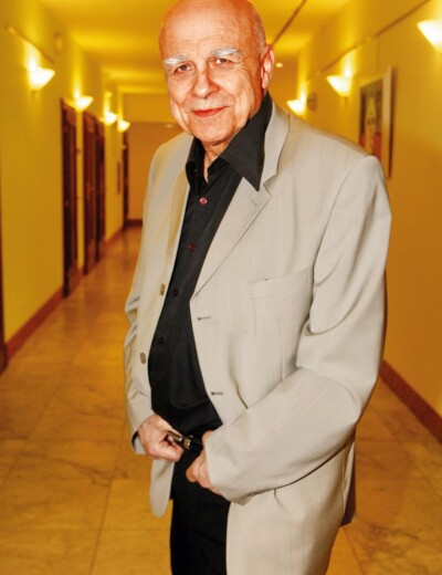 Kolik dětí tají zpěvák a malíř před světem?