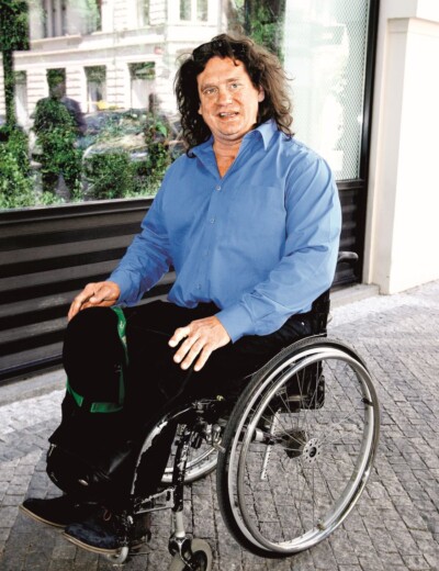 Lidé se radovali ze svobody, on bojoval o holý život