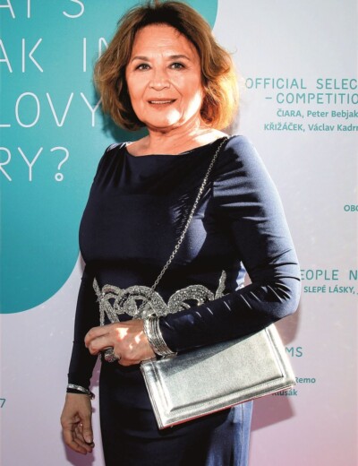 Herečka století se zamilovala do kavárenského povaleče