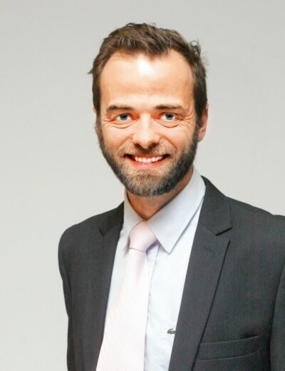 Lukáš Langmajer – Skočil pod vlak, ale přežil