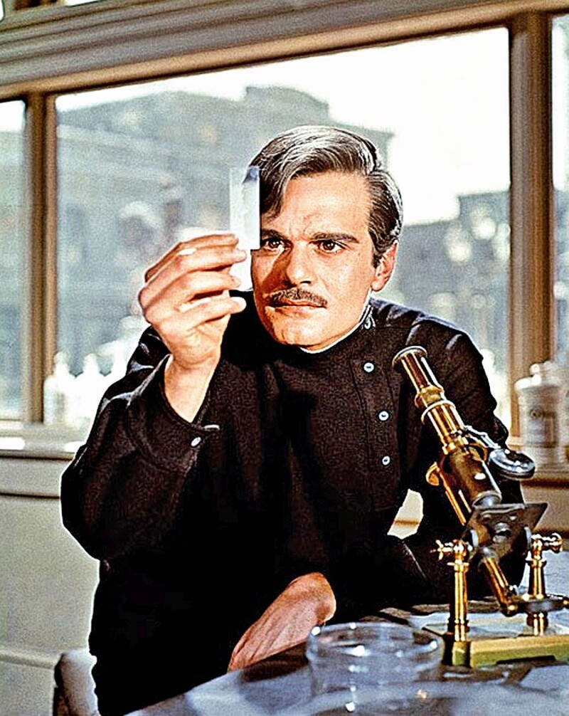 V hazardních hrách prohrál Omar Sharif i luxusní byt!