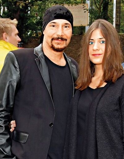 Bohoušova Lucinka vydělává víc než on!