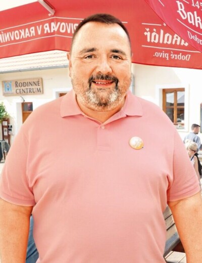 Zařídil svému synovi šikovnou protekci?