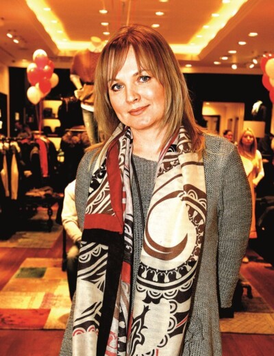 Ze svých kyprých tvarů má legraci