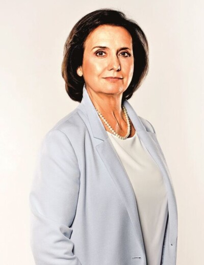 Skončí sama jako její kolegyně?