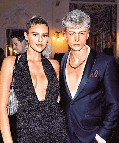 Utratí hezoun Adam Mišík majlant za mladinkou krásku?