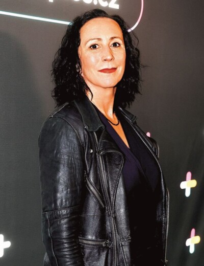 Tají Frejová, že má nového chlapa?