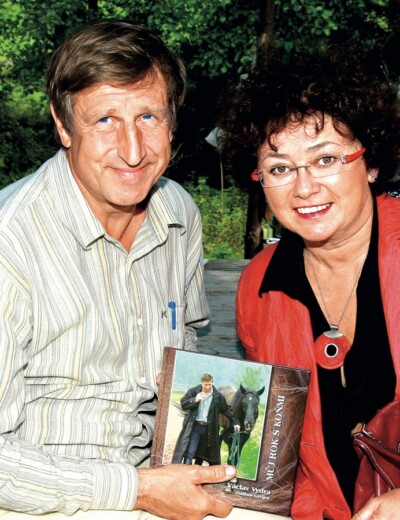 Přišla Vydrovi na milenku a chce se s ním rozvést?