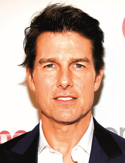 Tom Cruise dal přednost sektě před krásnými ženami!