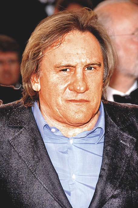 Před žalobou zmizel Depardieu za přítelkyní do Česka?