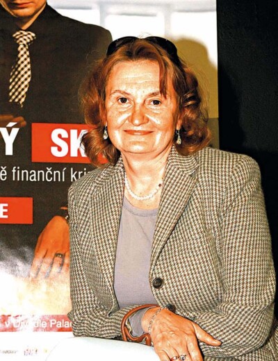 Sbalí si Holubová kvůli zlým urážkám kufry?