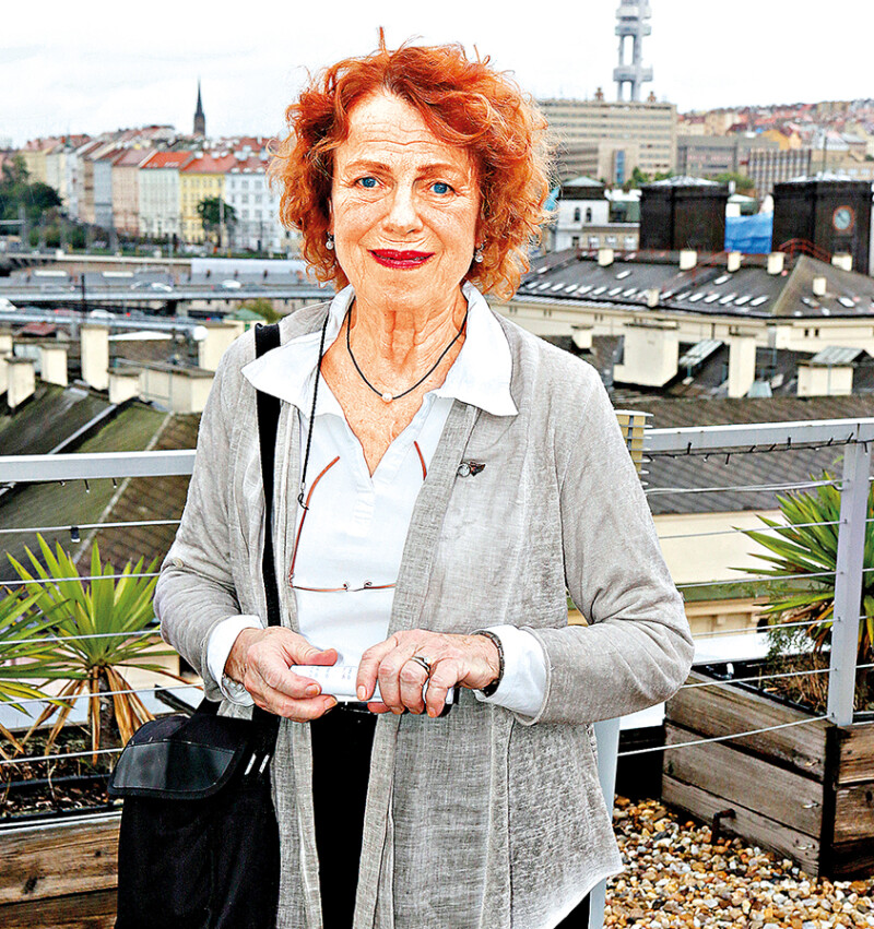 Iva Janžurová: Schyluje se k válce hereček?