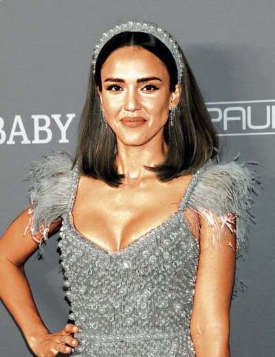 Jessica Alba se pochlubila zajíčkem