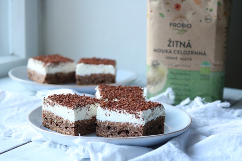 Žitná mouka jako elixír živin a vlákniny v kokosových kostkách