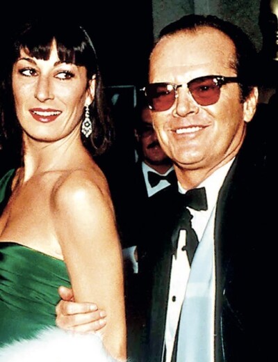 Anjelica Huston sedmnáct let marně čekala, zda si ji Jack Nicholson vezme!