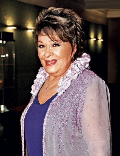 Udělala si z Bohdalové rodina bankomat a ožebračila ji?