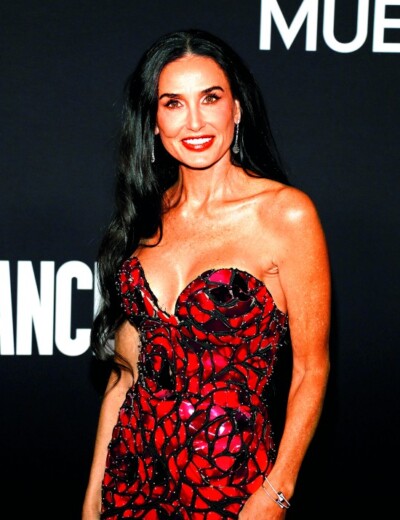 Divoký flirt Demi Moore se ženáčem!