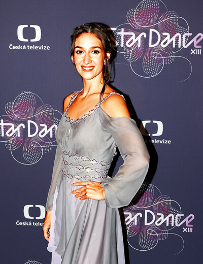 Herec, nebo biolog? Koho chce Dancingerová víc?