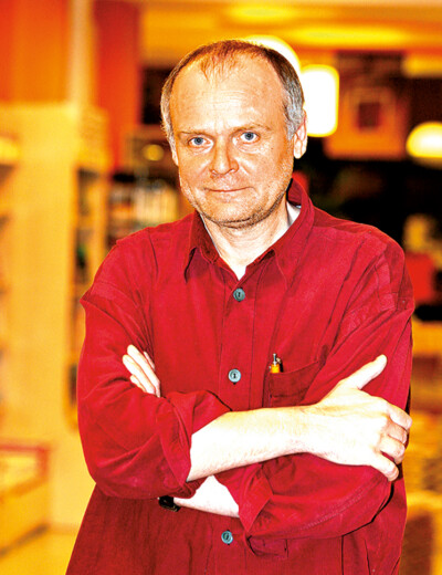 Svádí Bareš mladší kolegyně na place?