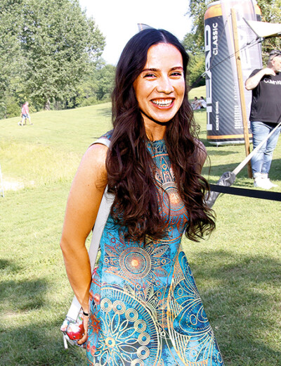 Omotá si Černá partnera kolem prstu?