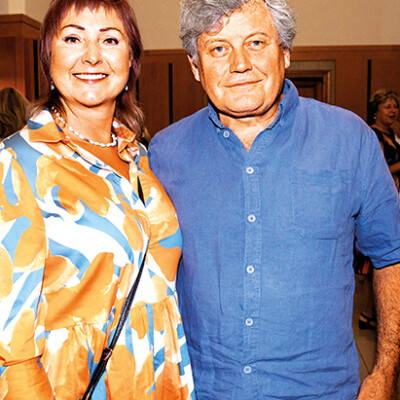 Stát na jevišti pomáhá Hanušovi přežít