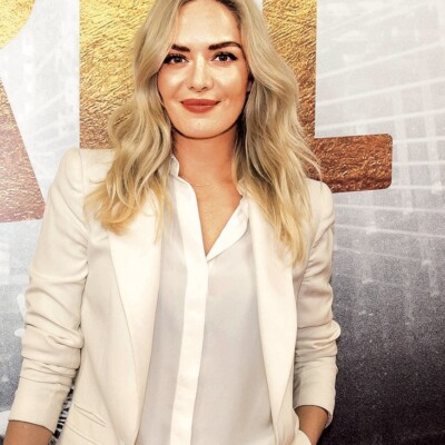 Čeká Kuchařová dítě se svým partnerem z ciziny?