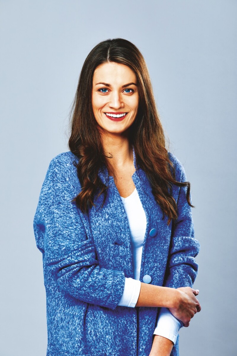 Drsně Mackovou zneužil a odkopl?