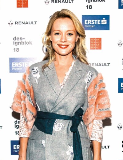 Linda Rybová zahání smutek ve společnosti kolegy