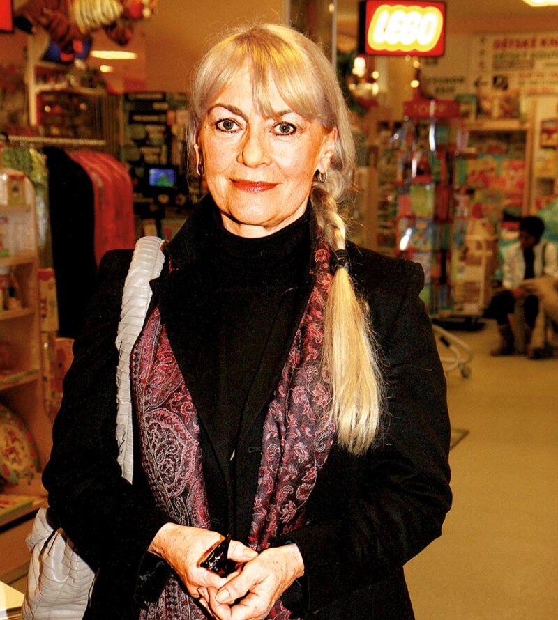 Sama se prý Macháčková nenudí